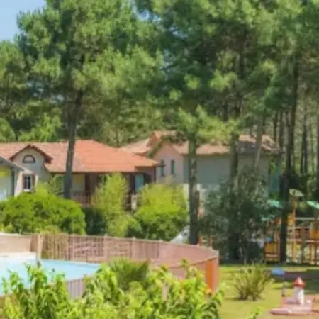 Moderne Grande Piscine Ocean Pinede Lacanau