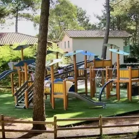Moderne Grande Piscine Ocean Pinede *